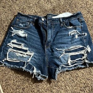 American Eagle Mom short